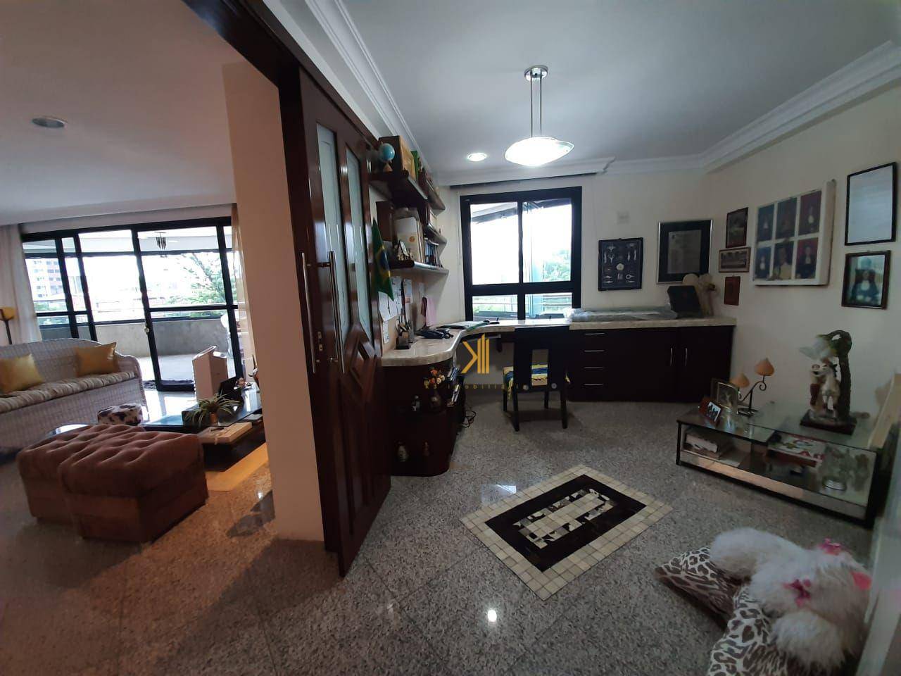 Apartamento à venda com 5 quartos, 208m² - Foto 8