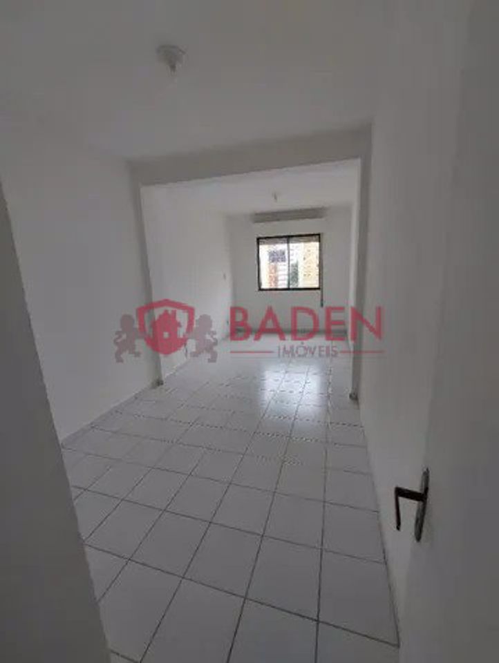 Apartamento à venda com 1 quarto, 42m² - Foto 1