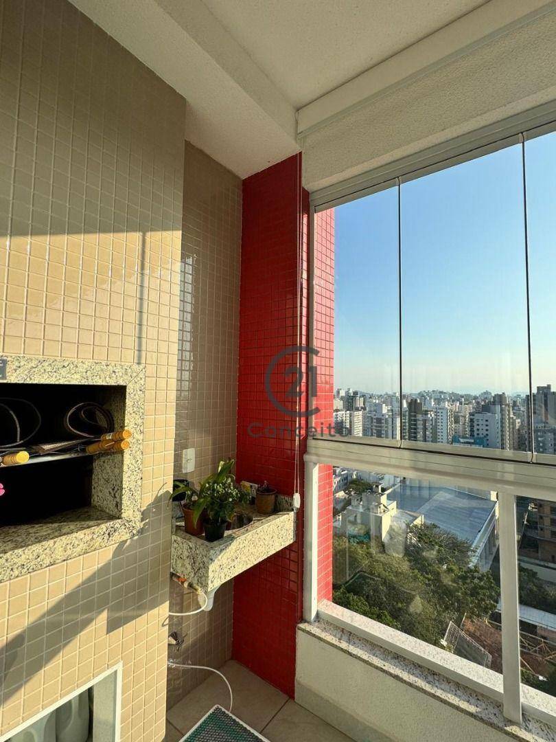 Apartamento à venda com 2 quartos, 70m² - Foto 5