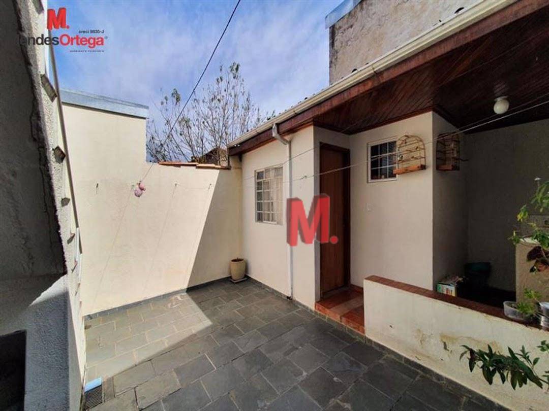 Casa à venda com 3 quartos, 197m² - Foto 27