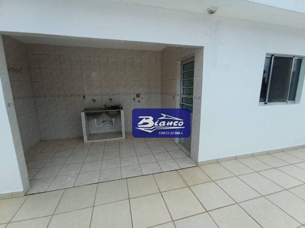 Casa para alugar com 3 quartos, 128m² - Foto 9