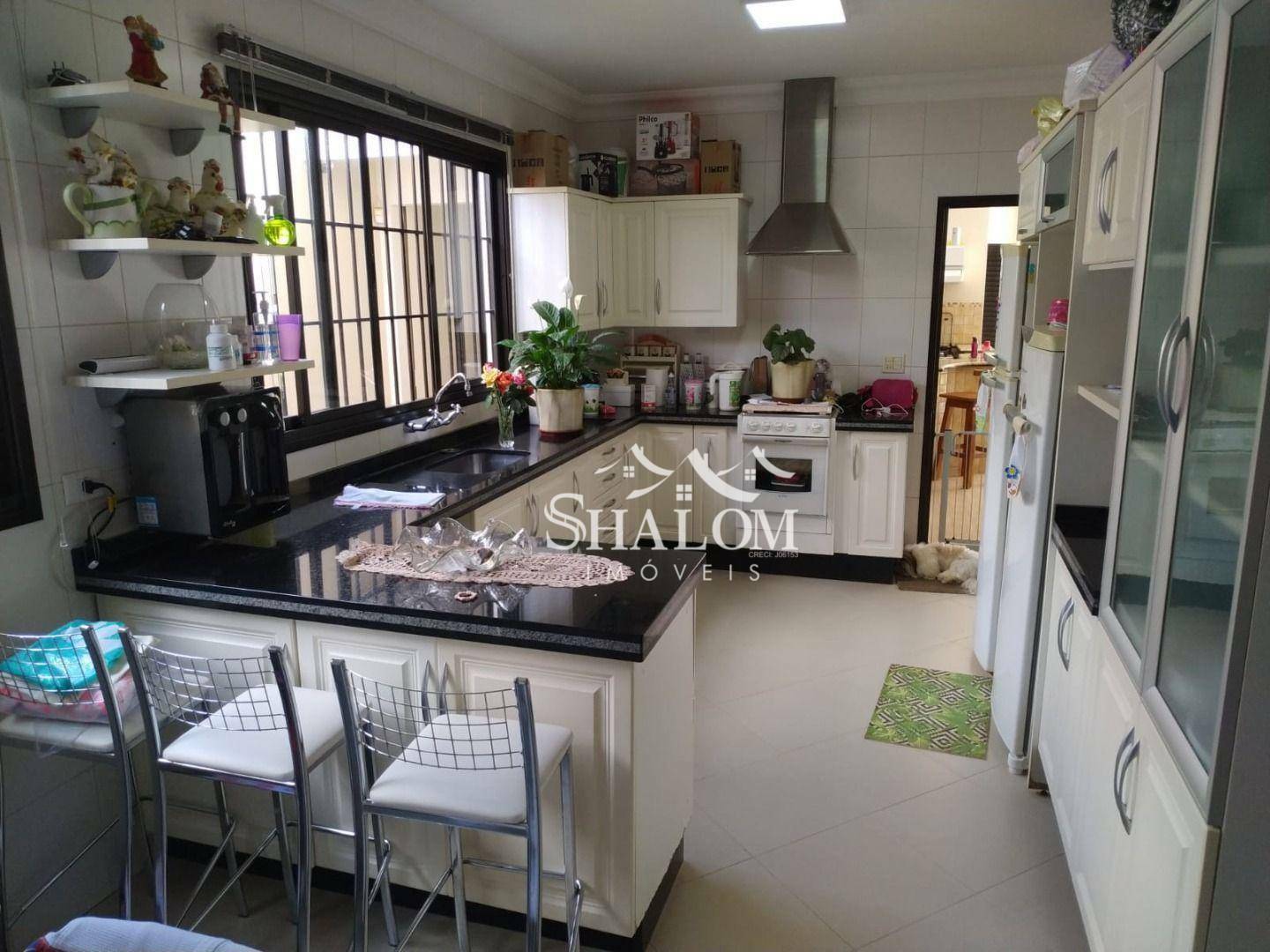 Casa à venda com 4 quartos, 334m² - Foto 12