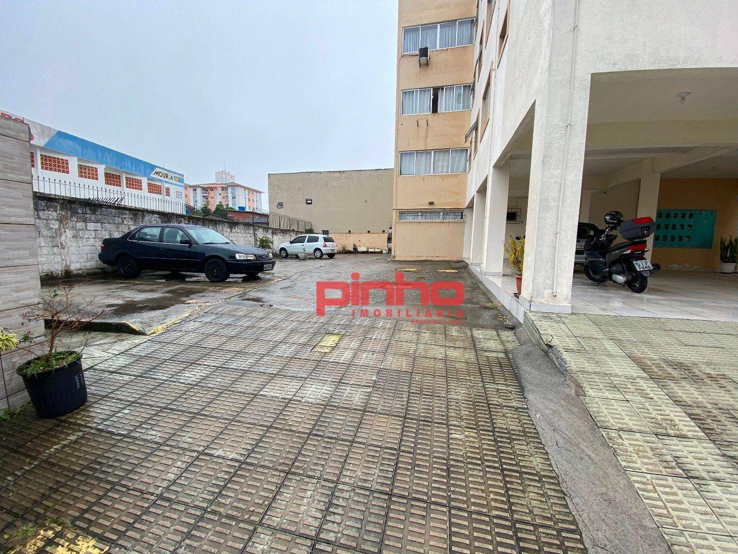 Apartamento à venda com 2 quartos, 70m² - Foto 3