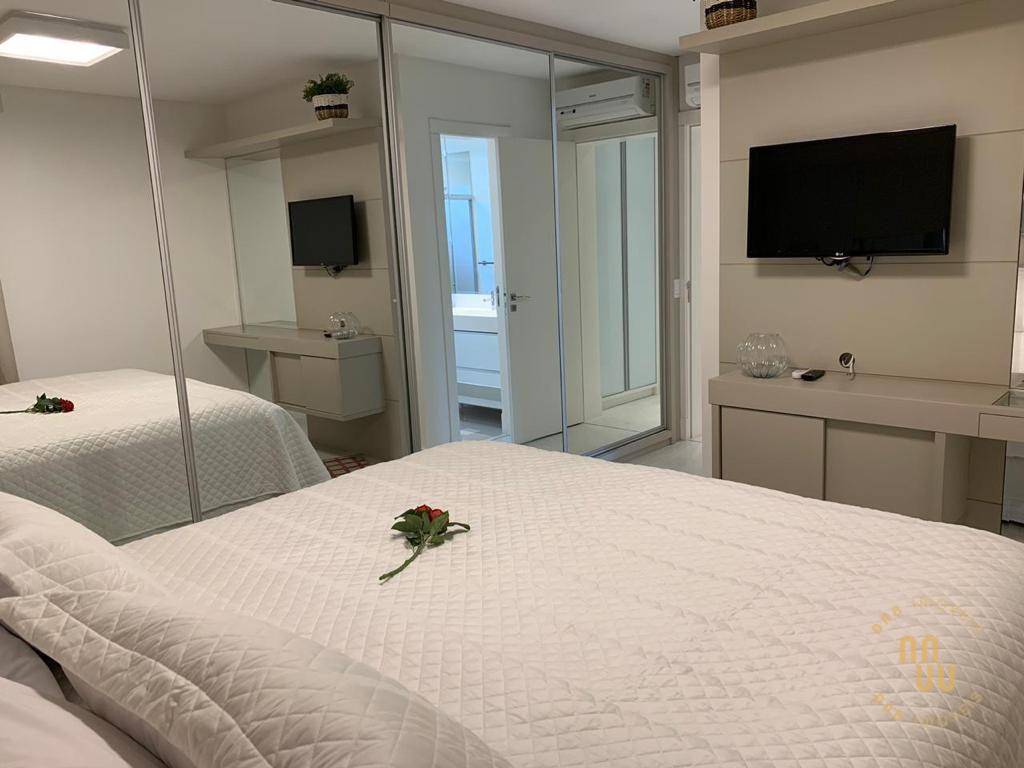 Apartamento à venda com 3 quartos, 130m² - Foto 18