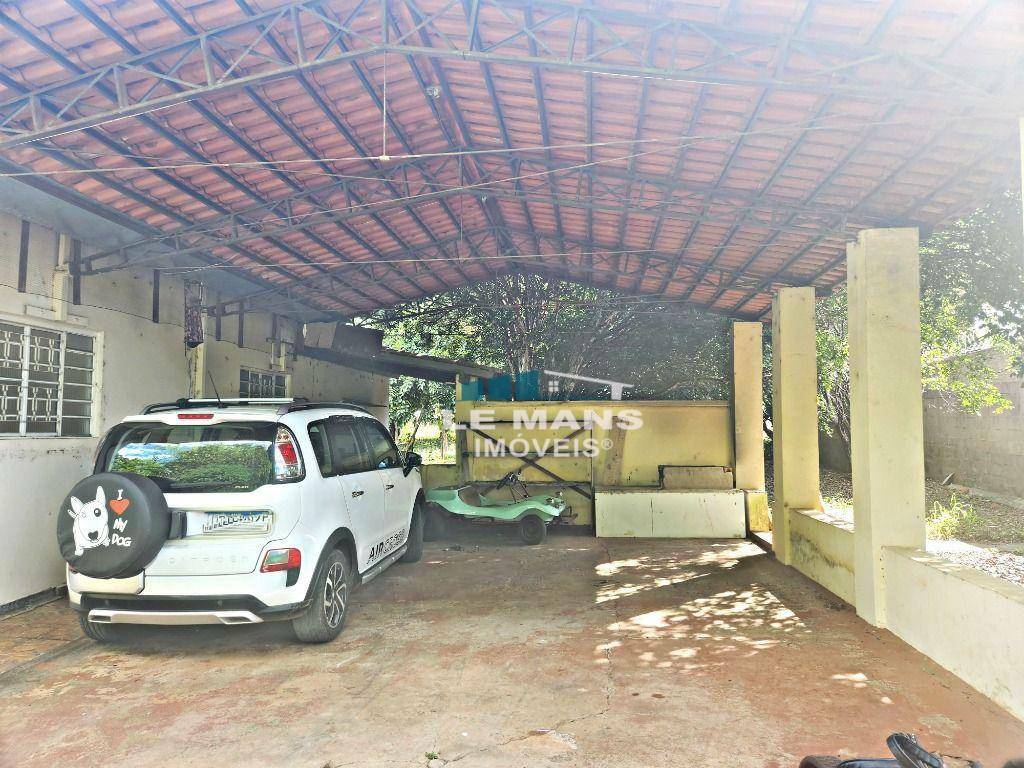 Chácara à venda com 2 quartos, 211m² - Foto 17