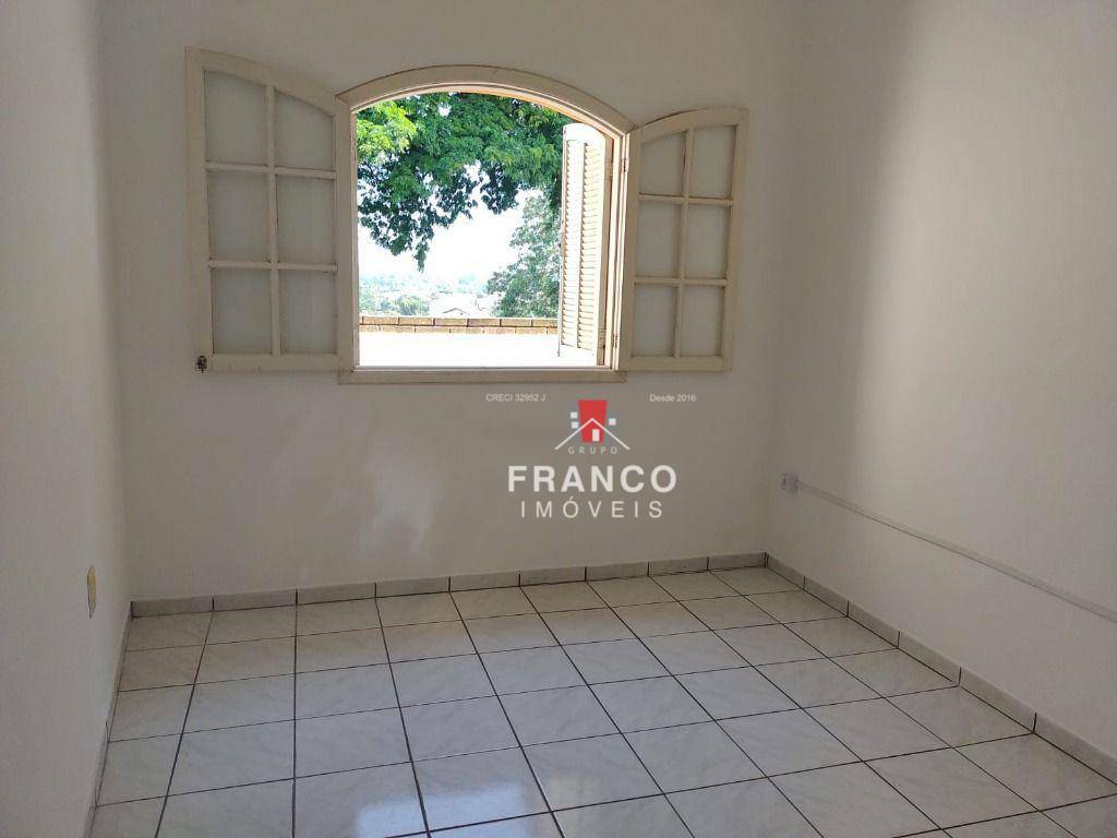 Casa à venda com 3 quartos, 229m² - Foto 20