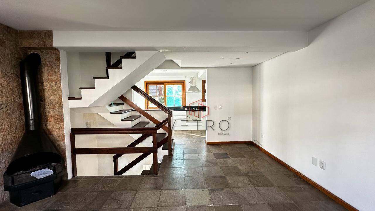 Casa de Condomínio à venda com 2 quartos, 184m² - Foto 2