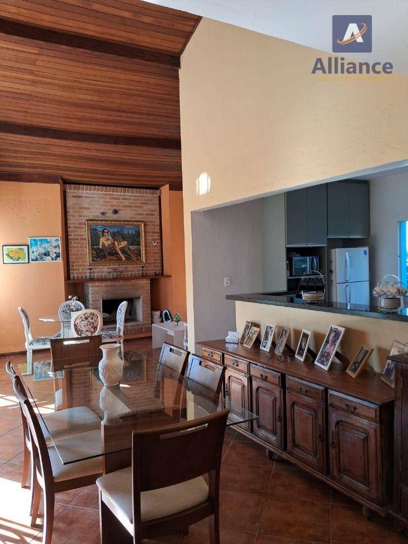 Chácara à venda com 4 quartos, 331m² - Foto 9