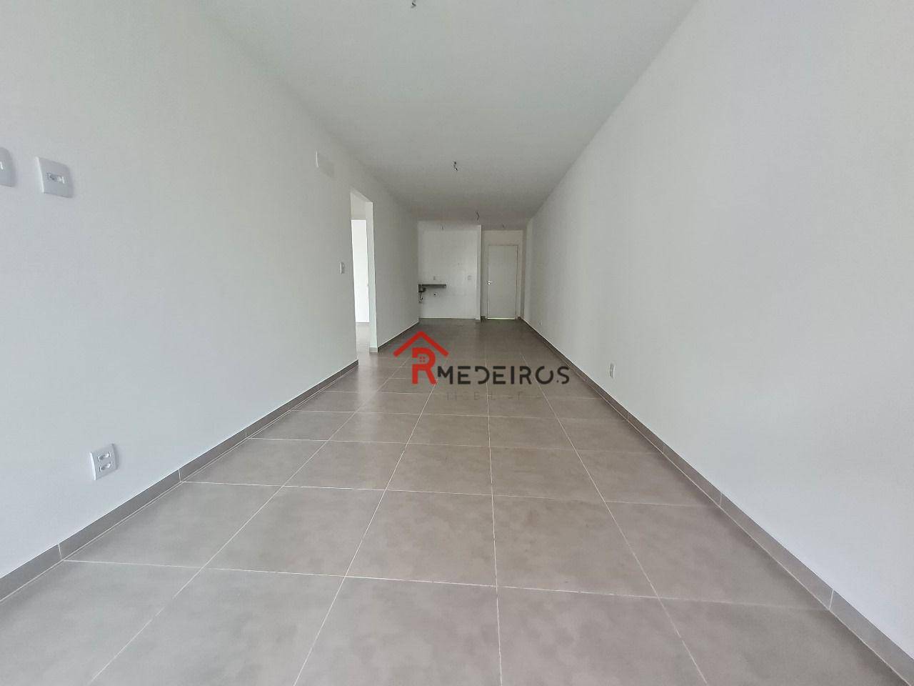 Apartamento à venda com 3 quartos, 113m² - Foto 3