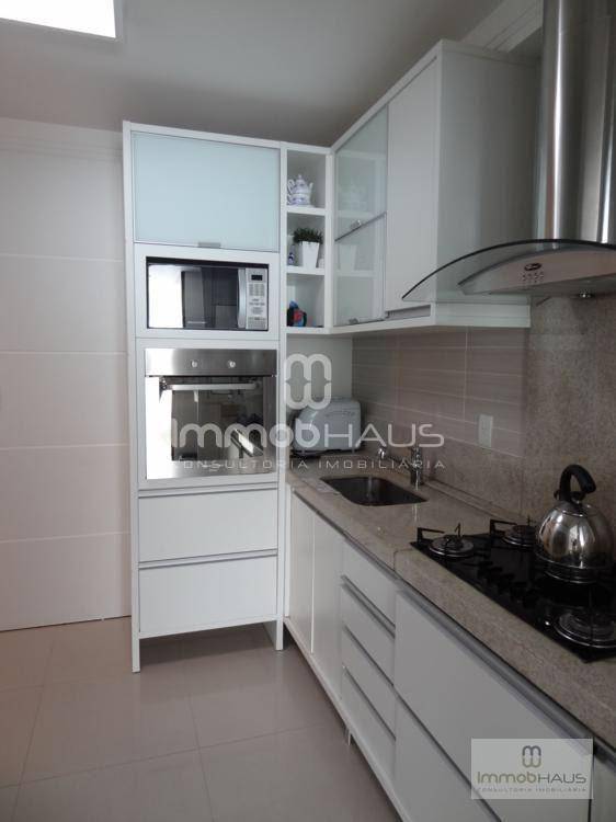 Apartamento à venda com 3 quartos, 127m² - Foto 30