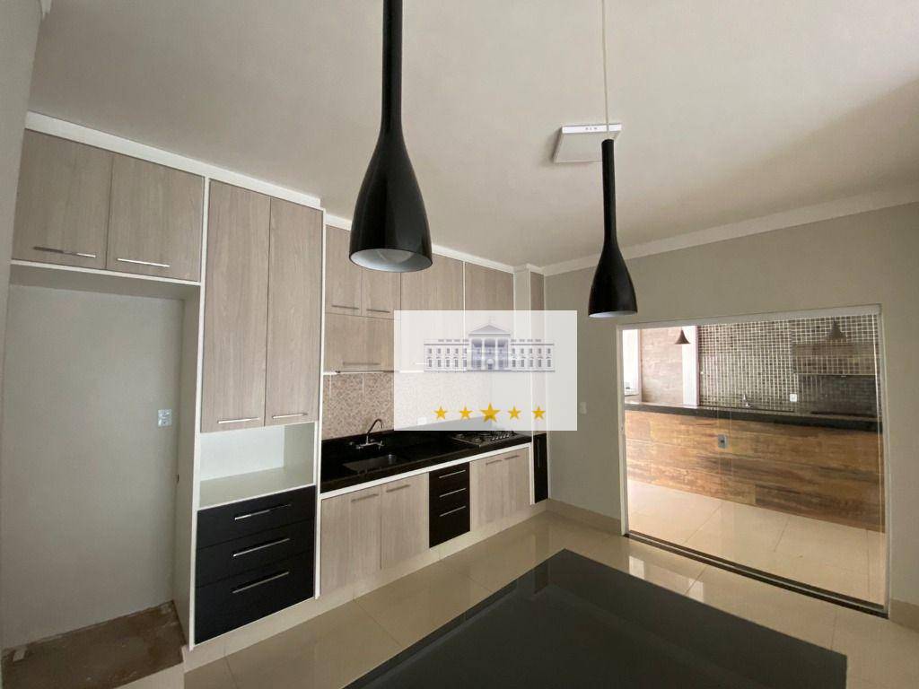 Casa à venda com 3 quartos, 160m² - Foto 4