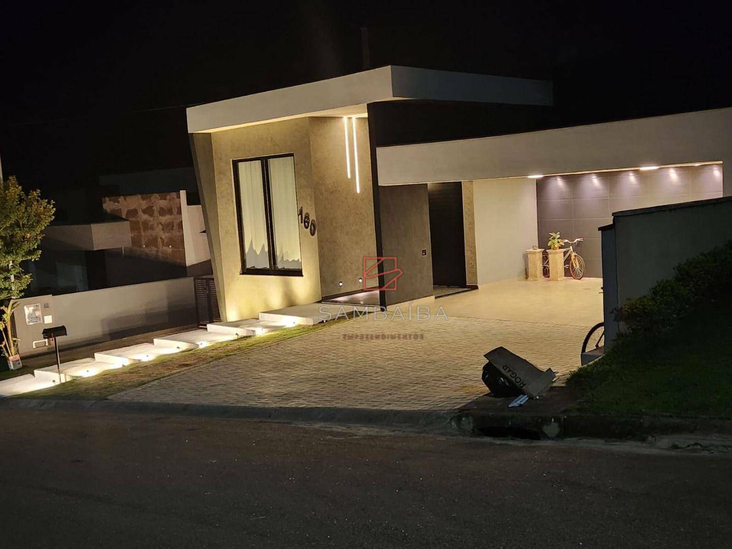 Casa de Condomínio à venda com 4 quartos, 330m² - Foto 2