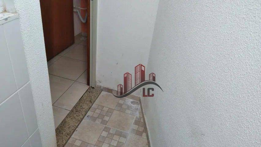 Sobrado para alugar com 2 quartos, 60m² - Foto 8