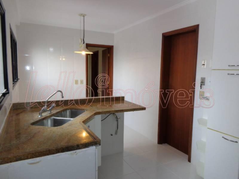 Apartamento para alugar com 4 quartos, 200m² - Foto 17