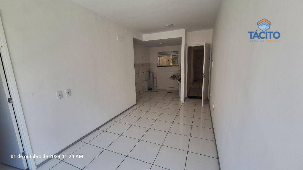 Apartamento à venda com 2 quartos, 43m² - Foto 2