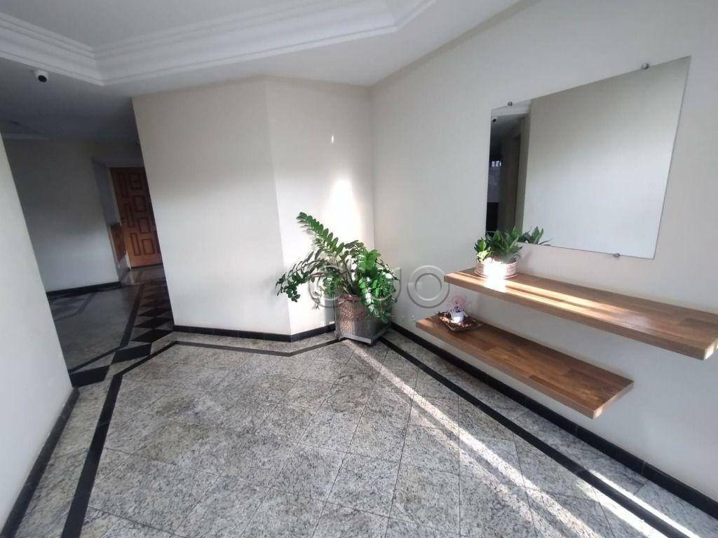 Apartamento para alugar com 3 quartos, 77m² - Foto 2