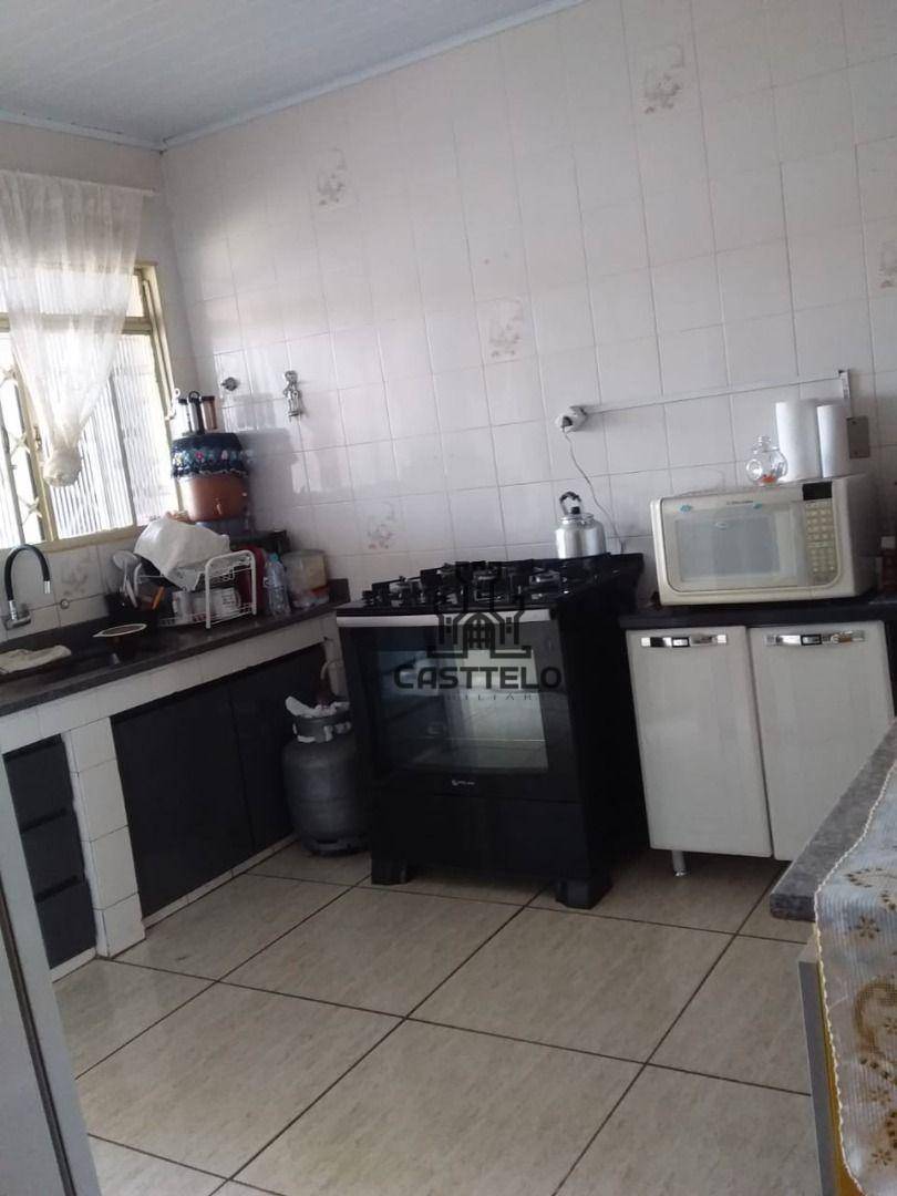 Casa à venda com 3 quartos, 150m² - Foto 4