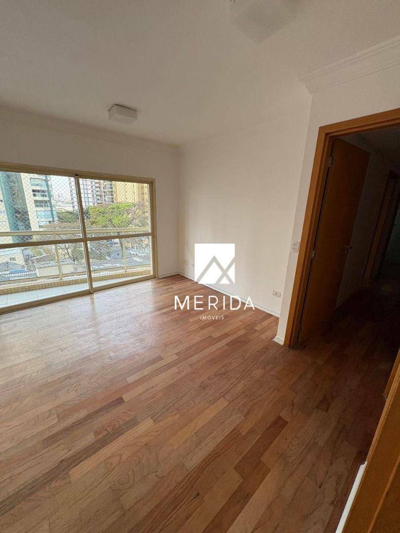 Apartamento para alugar com 3 quartos, 125m² - Foto 2