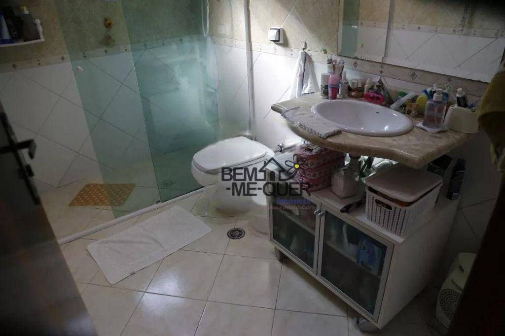 Sobrado à venda com 3 quartos, 211m² - Foto 14