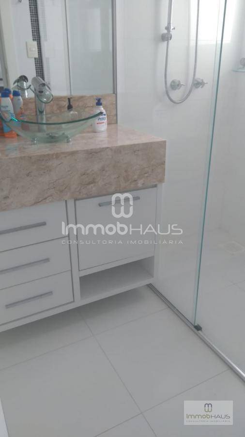 Apartamento à venda com 4 quartos, 167m² - Foto 17