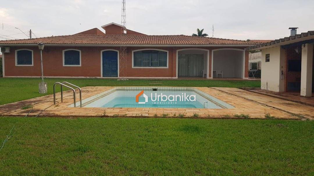 Casa, 3 quartos, 234 m² - Foto 1