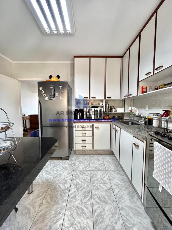 Apartamento à venda com 3 quartos, 120m² - Foto 8