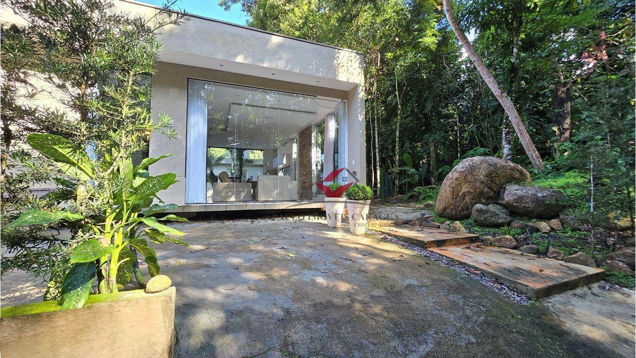 Casa de Condomínio à venda com 4 quartos, 165m² - Foto 2