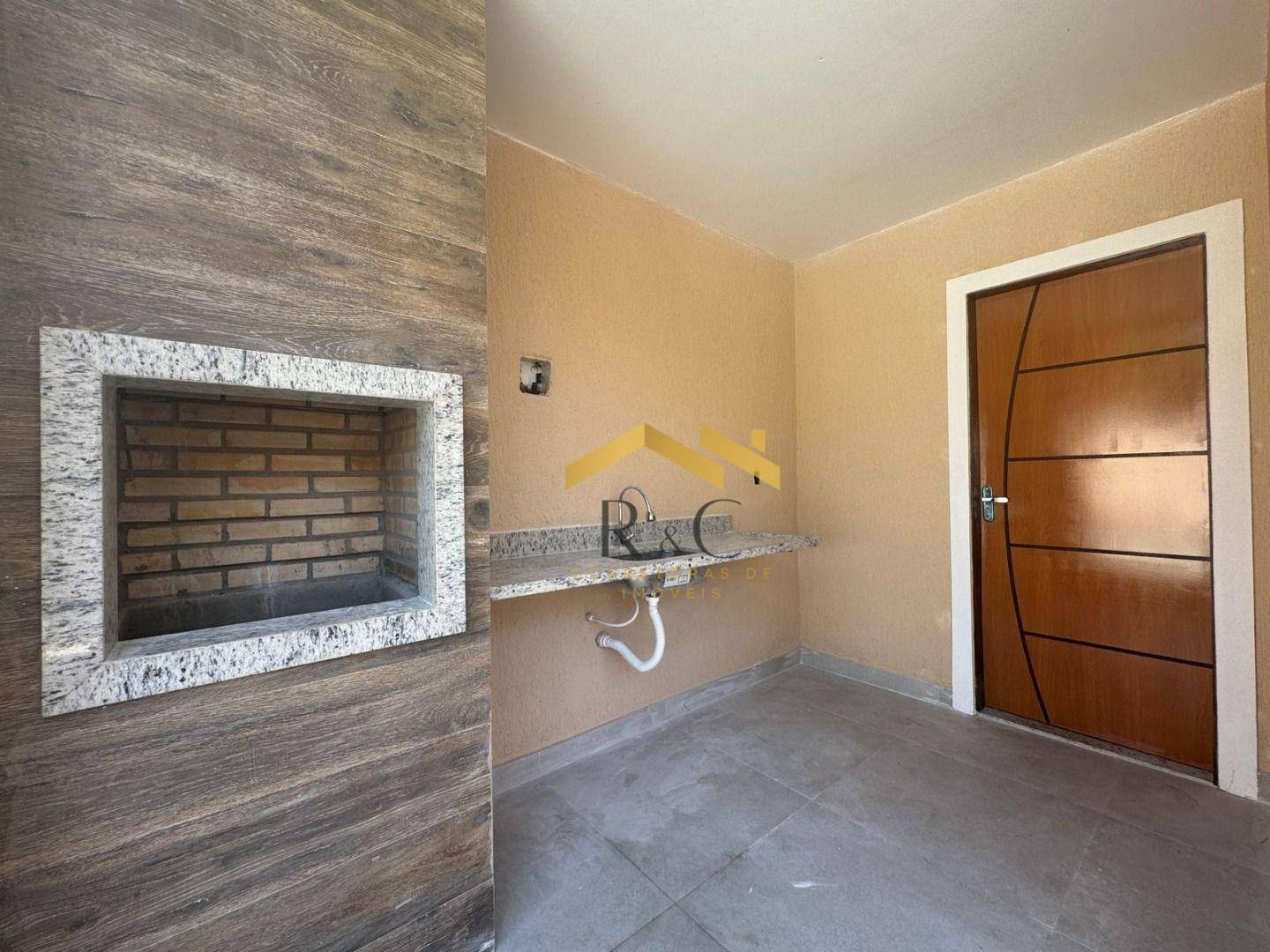 Casa à venda com 3 quartos, 105m² - Foto 4