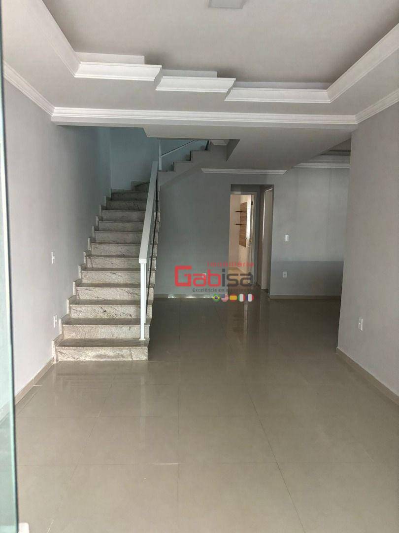 Casa à venda com 4 quartos, 220m² - Foto 3