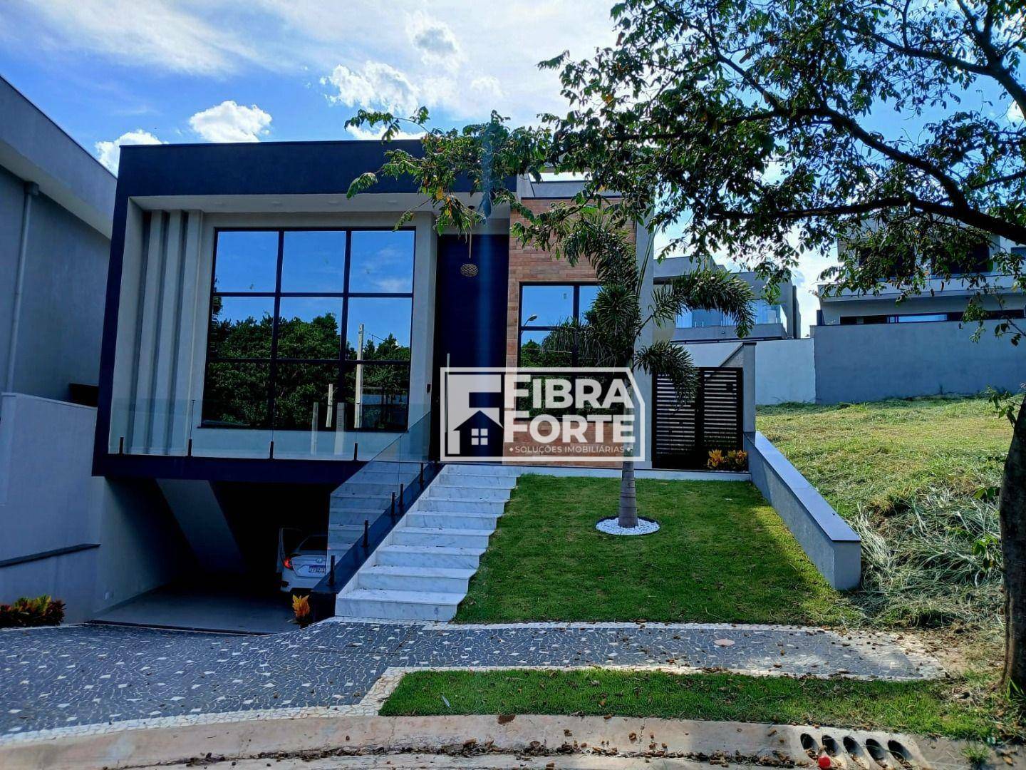 Casa de Condomínio à venda com 4 quartos, 288m² - Foto 1