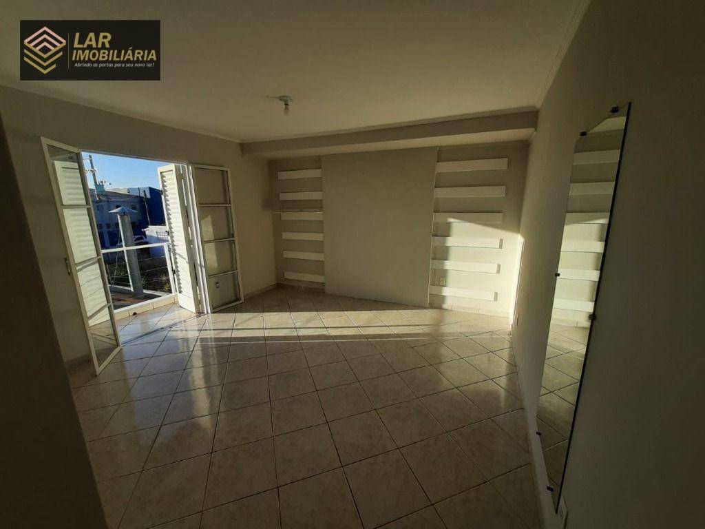 Casa para alugar com 3 quartos, 160m² - Foto 13