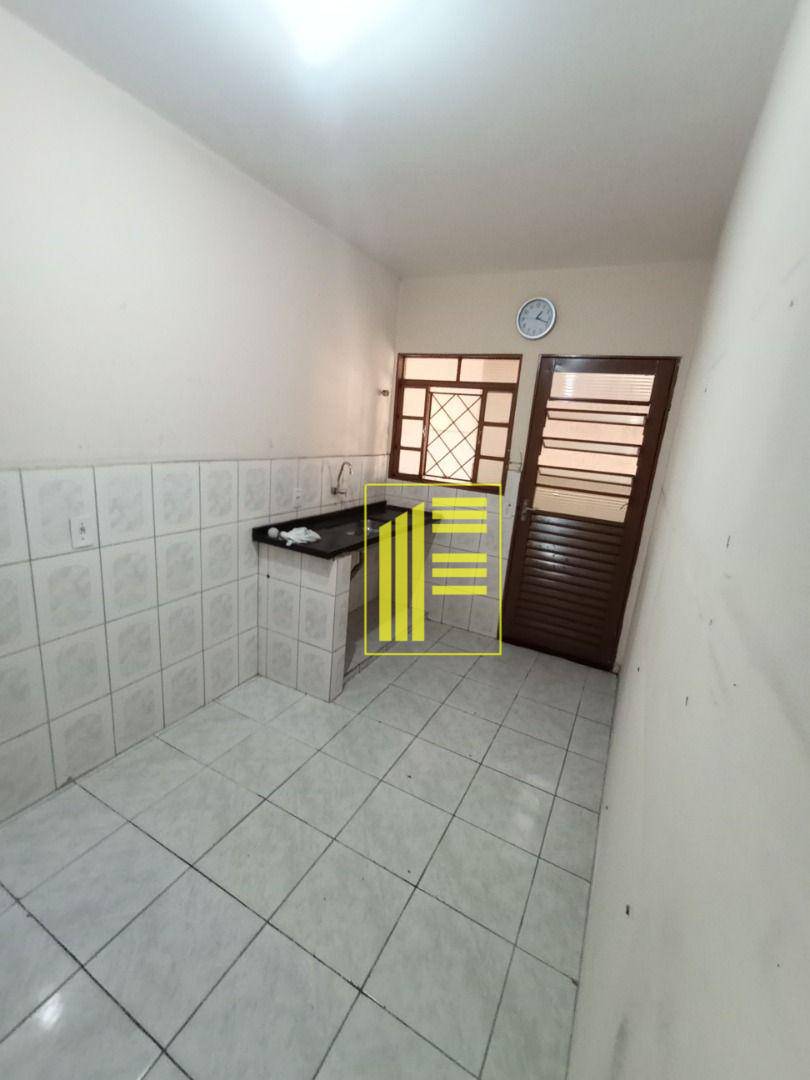 Casa para alugar com 1 quarto, 50m² - Foto 9