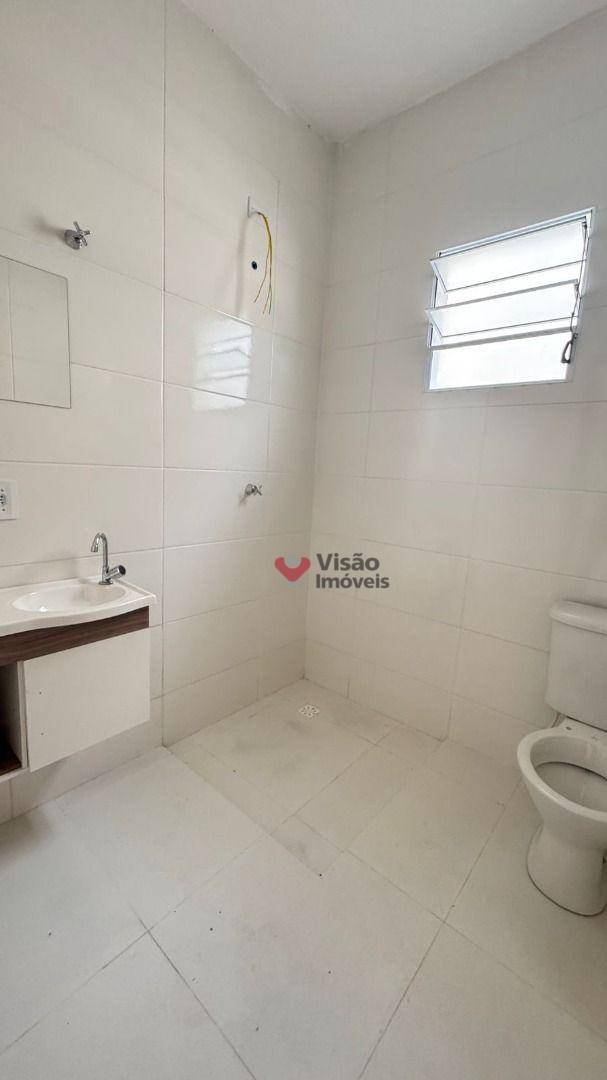 Casa à venda com 3 quartos, 78m² - Foto 14