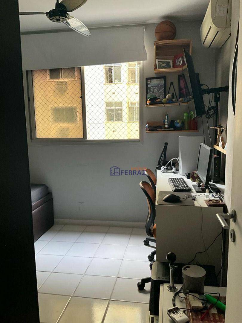 Apartamento à venda com 2 quartos, 75m² - Foto 13