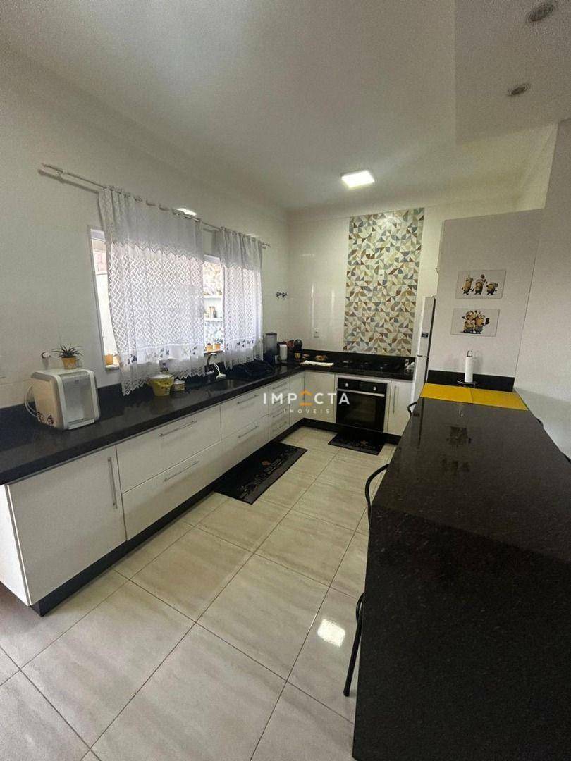 Casa à venda com 3 quartos, 148m² - Foto 5