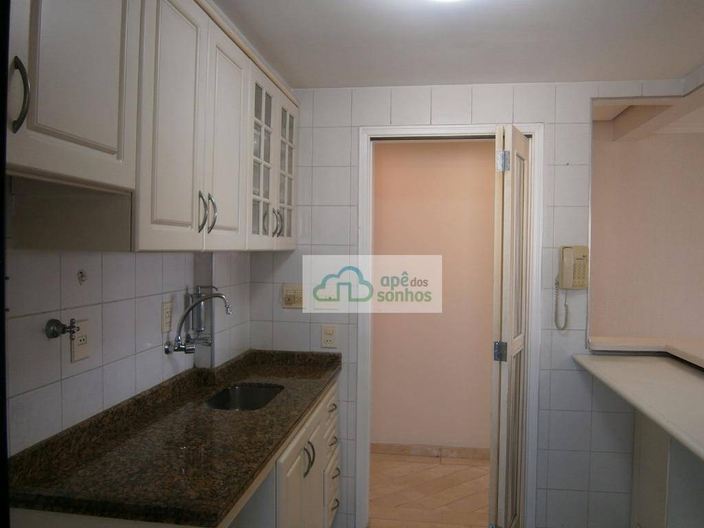 Apartamento para alugar com 2 quartos, 70m² - Foto 9