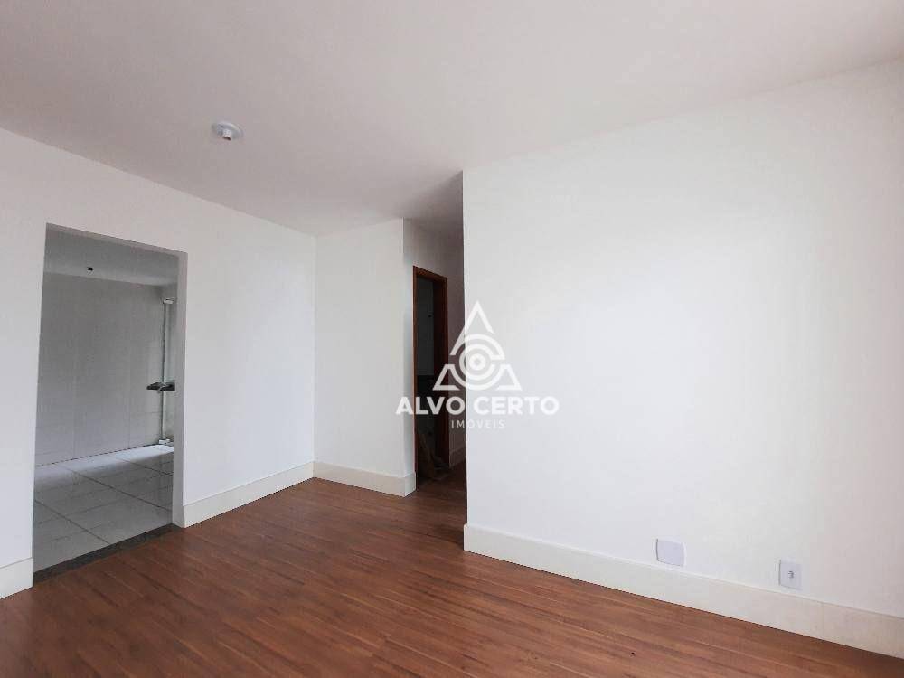 Apartamento à venda com 2 quartos, 77m² - Foto 5