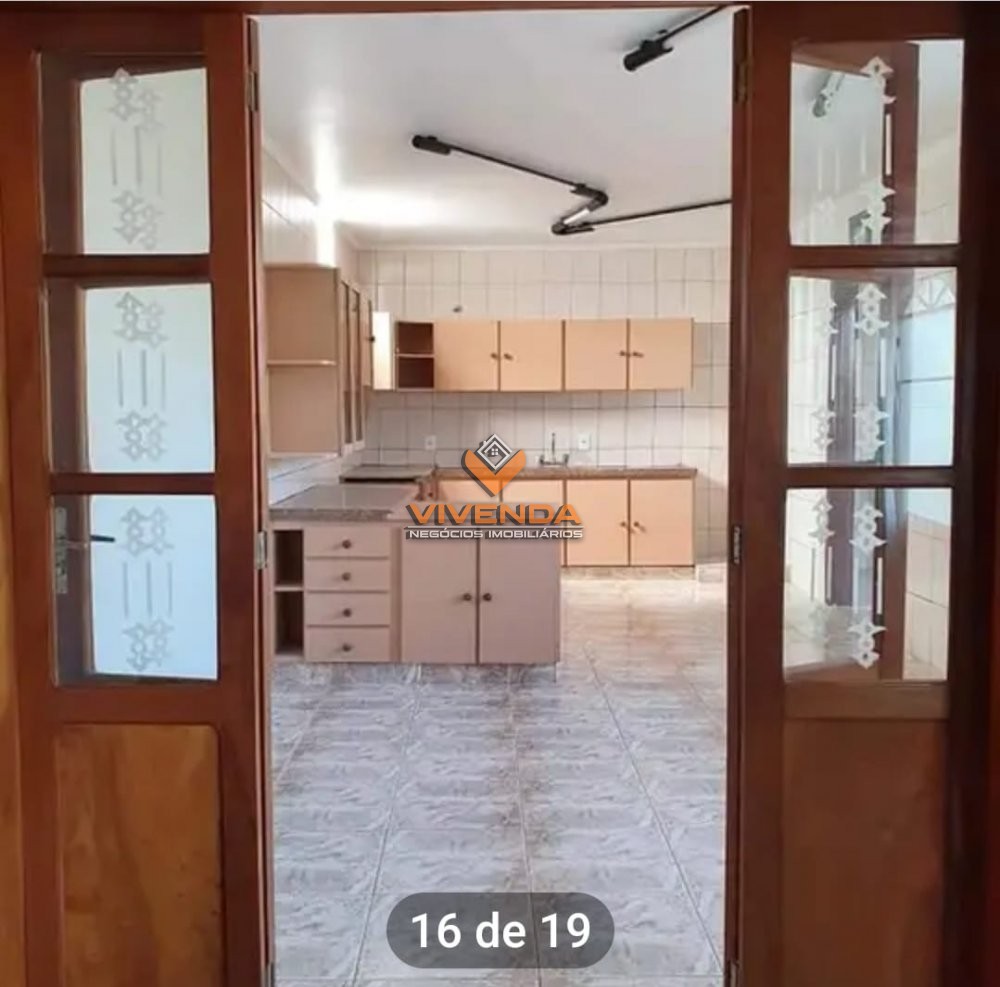 Casa à venda com 3 quartos, 313m² - Foto 10