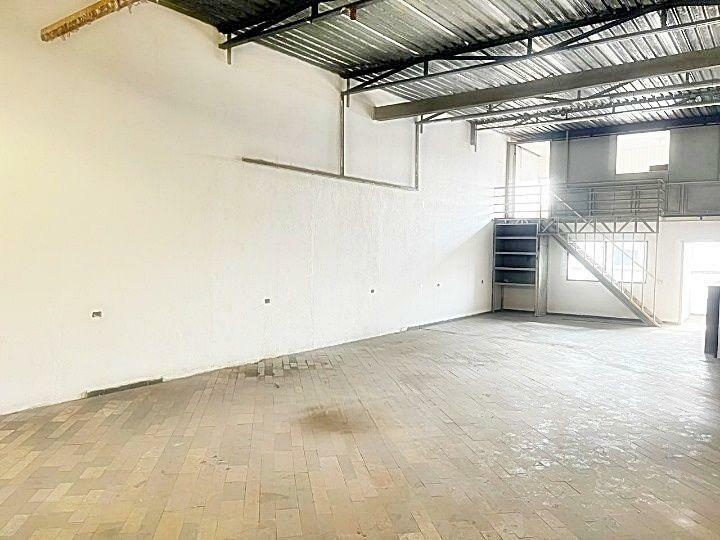 Depósito-Galpão-Armazém à venda, 358m² - Foto 17