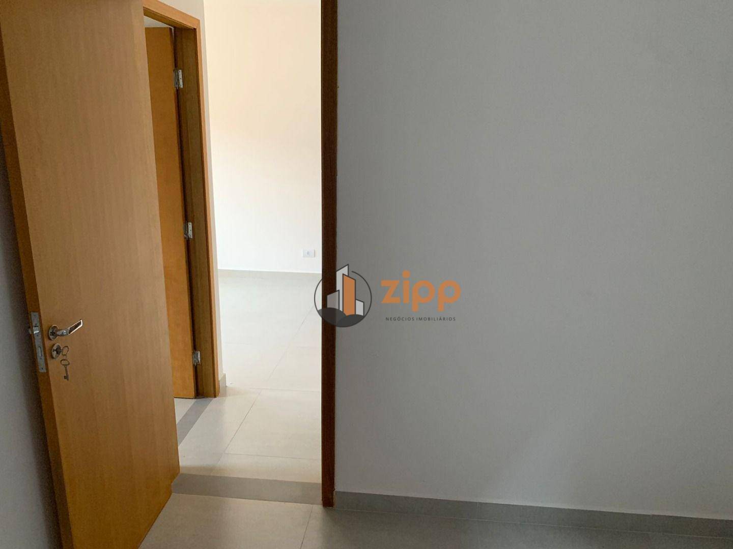 Apartamento à venda com 2 quartos, 39m² - Foto 13