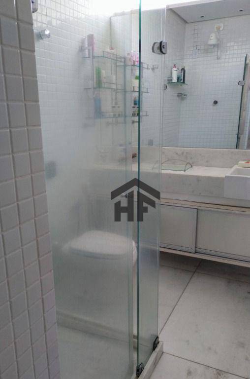 Apartamento para alugar com 3 quartos, 123m² - Foto 17