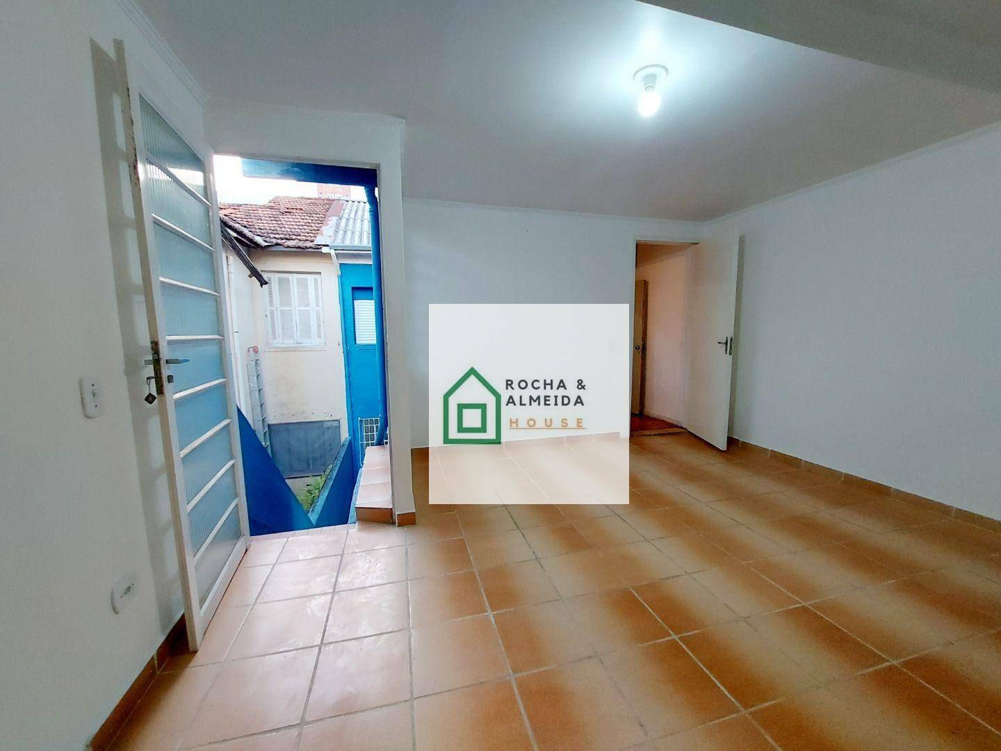 Casa para alugar com 4 quartos, 160m² - Foto 47