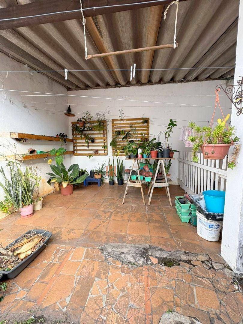 Casa à venda com 3 quartos, 344m² - Foto 7