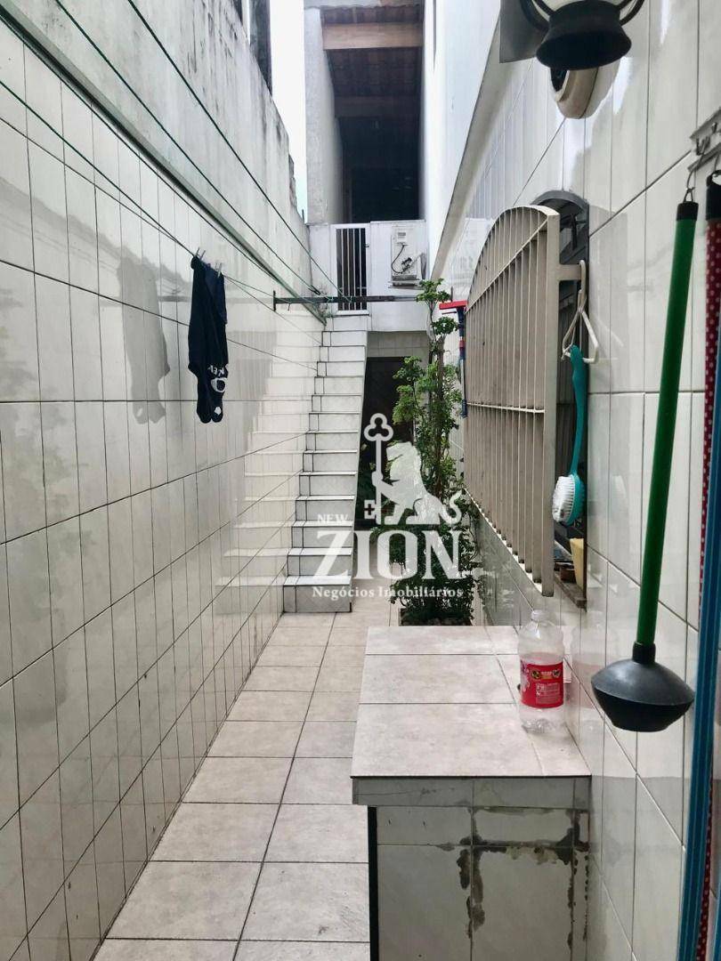 Sobrado à venda com 3 quartos, 120m² - Foto 11