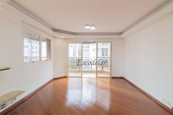 Apartamento para alugar com 4 quartos, 208m² - Foto 3