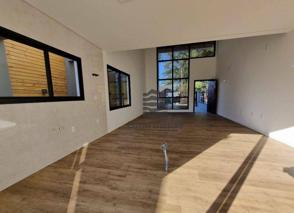 Casa à venda com 3 quartos, 202m² - Foto 17