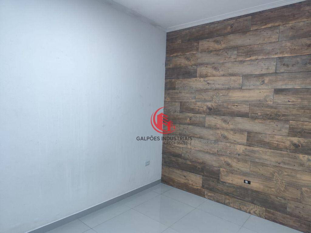 Casa para alugar com 2 quartos, 80m² - Foto 12