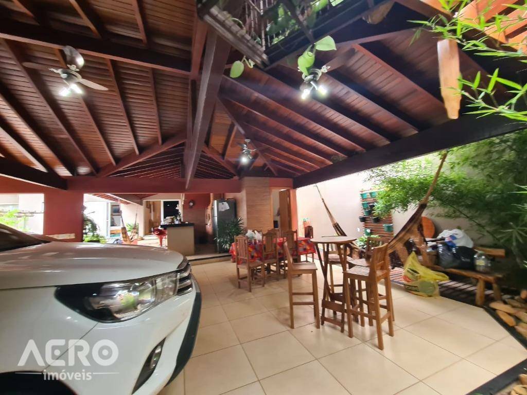 Casa de Condomínio à venda com 3 quartos, 205m² - Foto 4