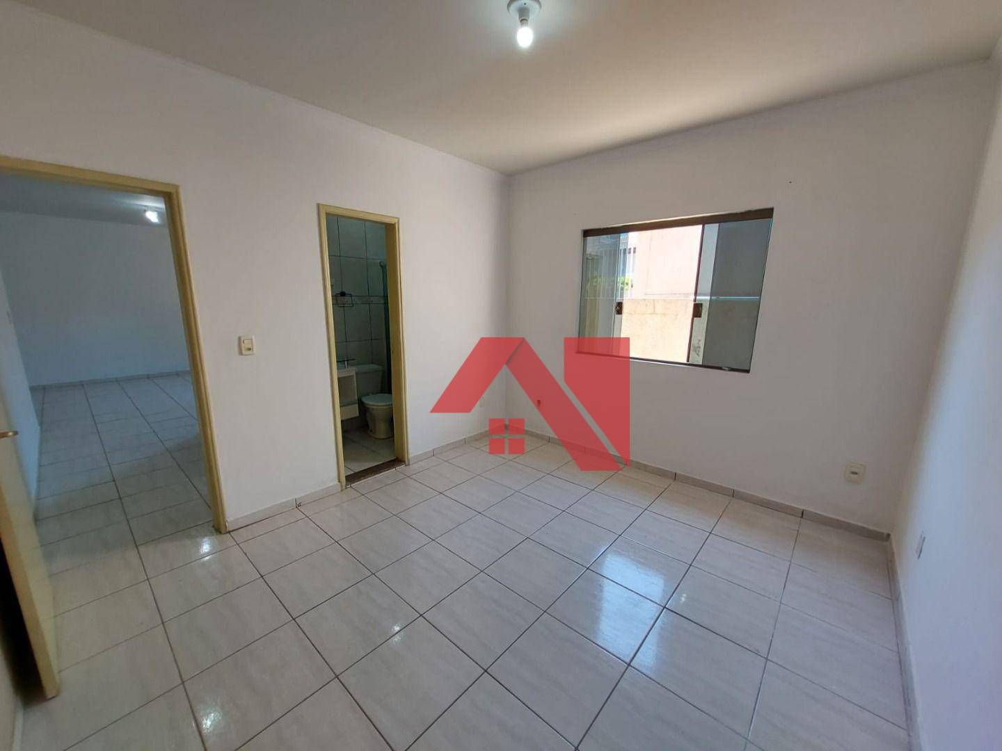 Apartamento para alugar com 3 quartos, 80m² - Foto 3