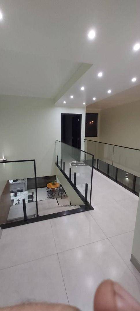 Casa de Condomínio à venda com 3 quartos, 220m² - Foto 4